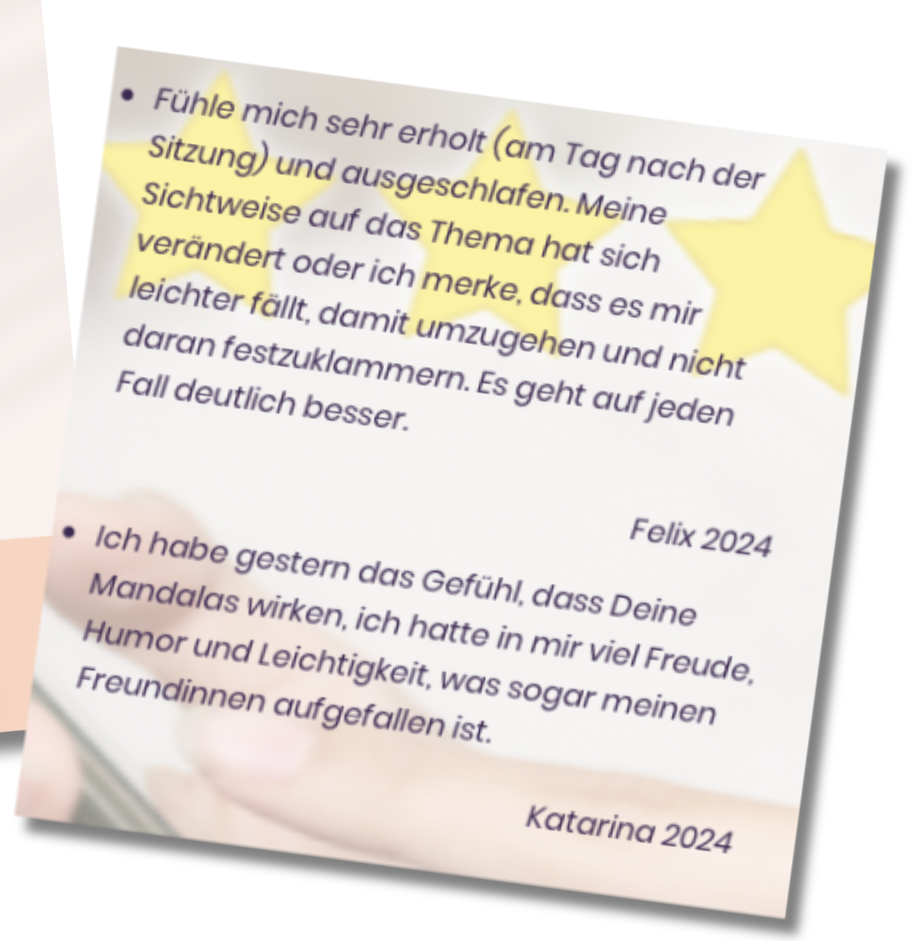 Feedback von zwei Klienten Text auf einem Notizzettel mit persönlichen Gedanken und freundlichen Botschaften.